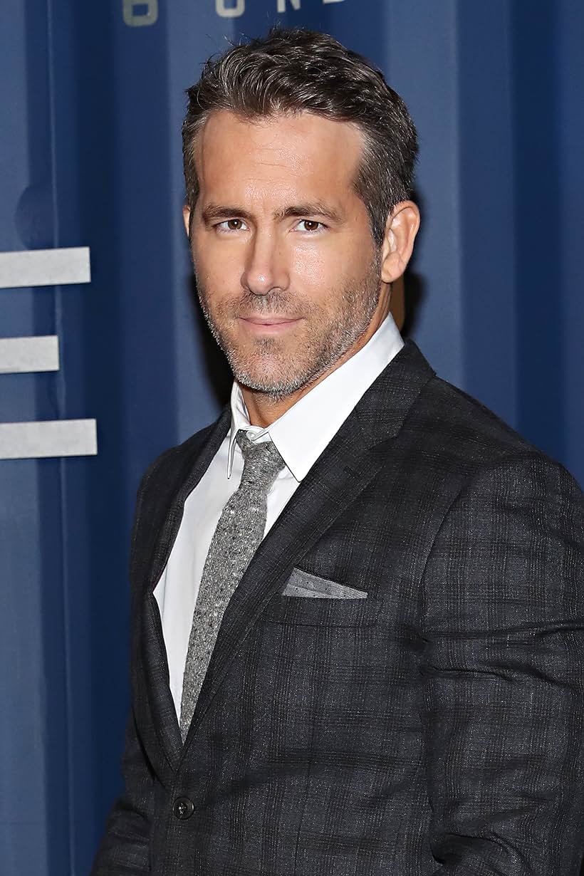 Ryan Reynolds at an event for 6 Underground - Đại Chiến Thế Giới Ngầm (2019)