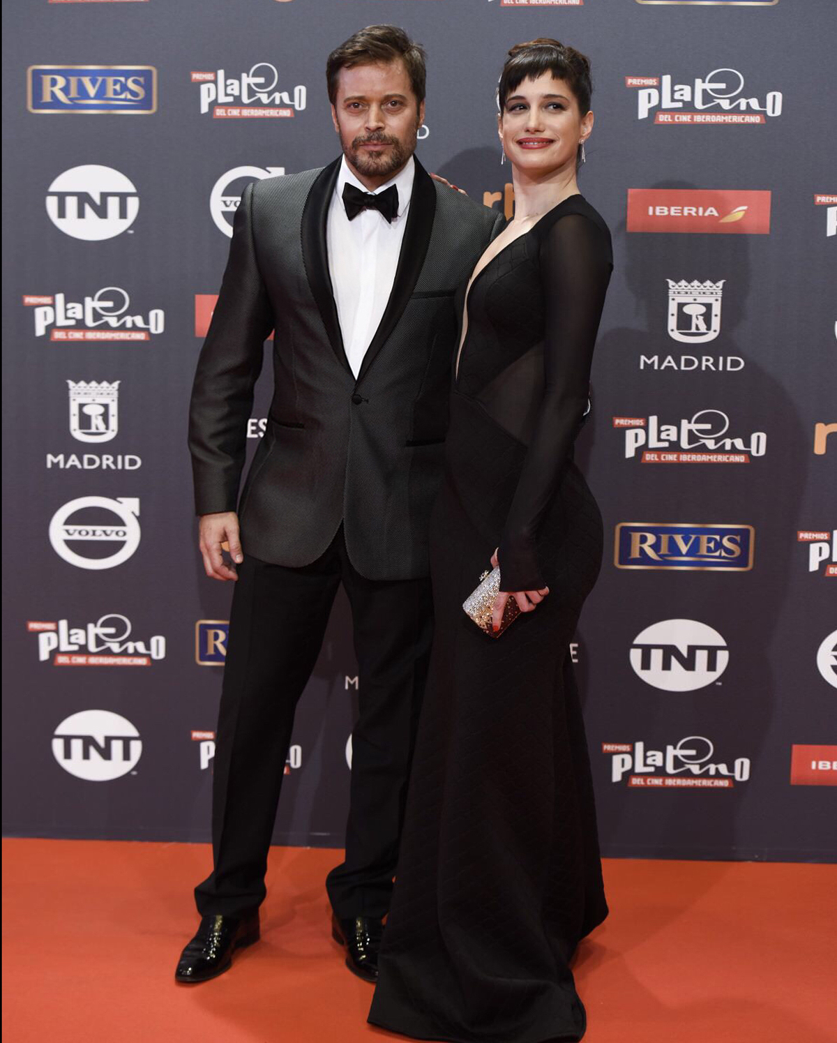 Luis Fernandez ans Prakriti Maduro on the red carpet at Premios Platino, Madrid.