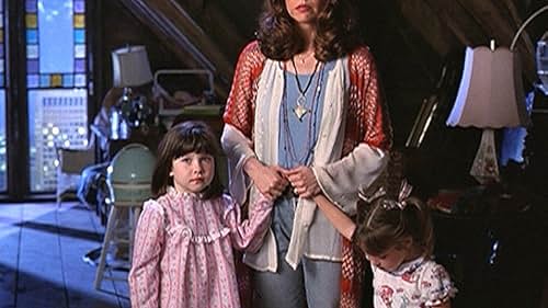 Finola Hughes, Megan Corletto, and Emmalee Thompson in Phép Thuật (1998)