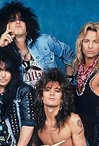 Tommy Lee, Vince Neil, Nikki Sixx, Mick Mars, and Mötley Crüe