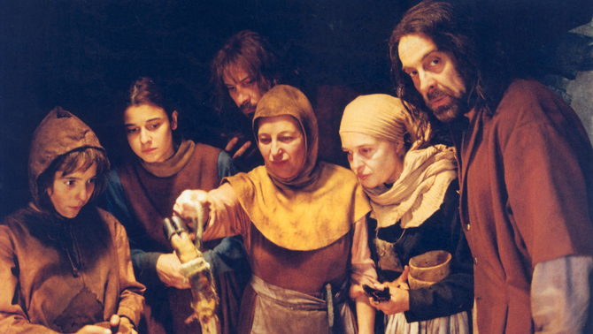 Pep Ferrer, Mireia Aixalà, and Francesca Piñón in La memòria dels Cargols (1999)