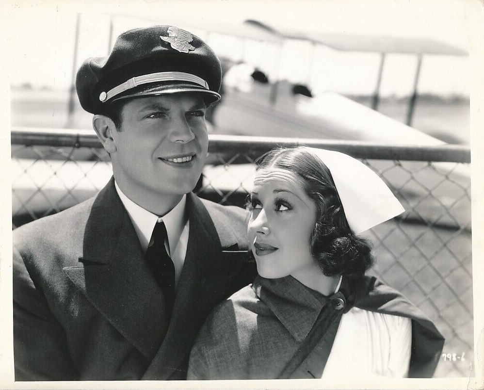 Judith Barrett and William Hall in Flying Hostess (1936)