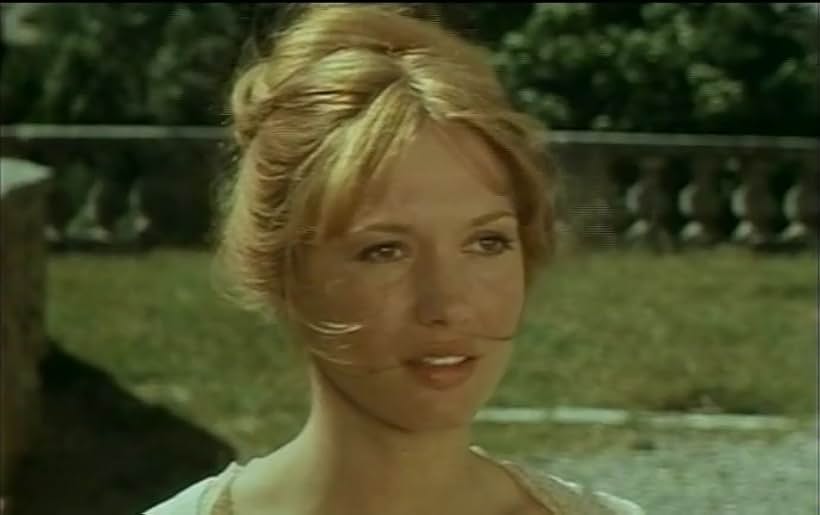 Gillian Hills in La faute de l'abbé Mouret (1970)