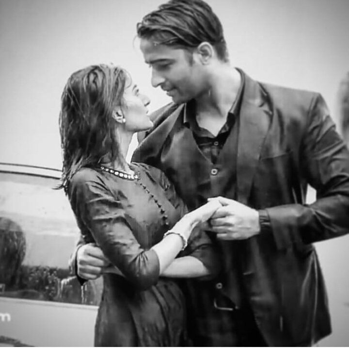 Shaheer Sheikh and Erica Fernandes in Kuch Rang Pyar Ke Aise Bhi (2016)