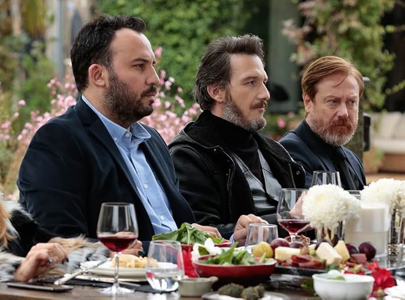 Yildiray Sahinler, Ferit Aktug, and Osman Sonant in Ufak Tefek Cinayetler (2017)