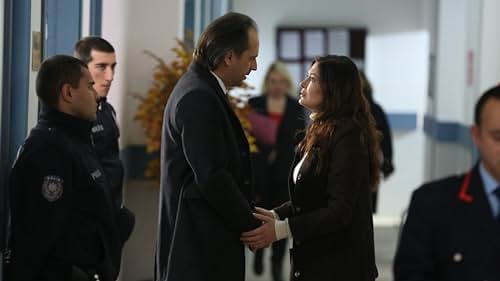 Nurgül Yesilçay and Timuçin Esen in Gülperi (2018)