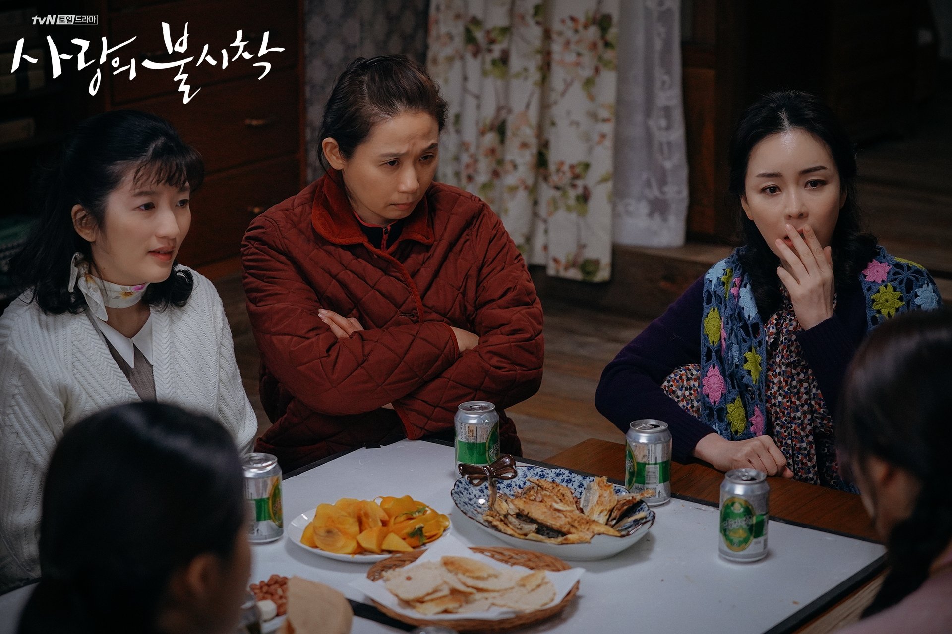 Kim Jung-nan, Jang So-yeon, and Kim Sun-young in Hạ Cánh Nơi Anh (2019)