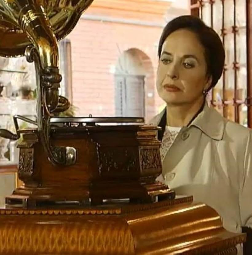 Ayten Gökçer in Yilan Hikayesi (1999)