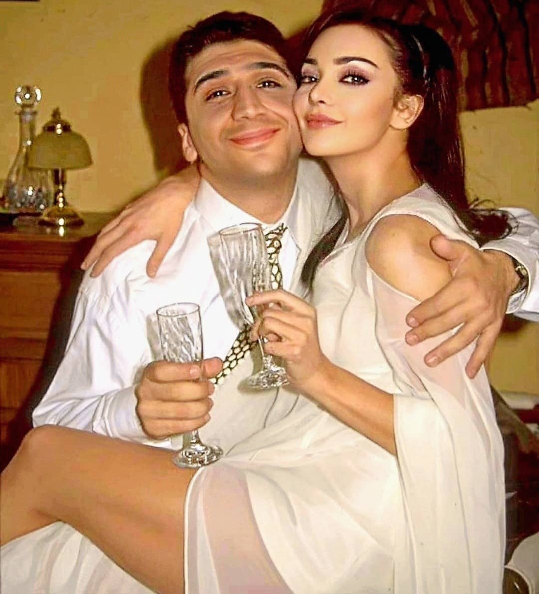 Hande Ataizi and Cem Davran in Ruhsar (1998)