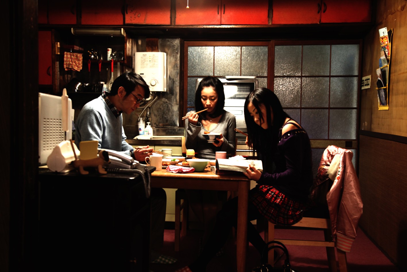 Mitsuru Fukikoshi, Hikari Kajiwara, and Megumi Kagurazaka in Sát Nhân Máu Lạnh (2010)