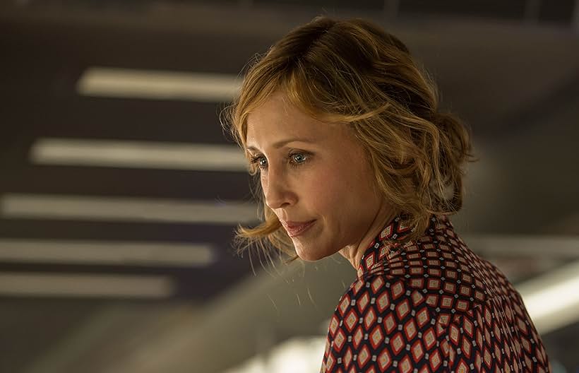 Vera Farmiga in Hành Khách Bí Ẩn (2018)