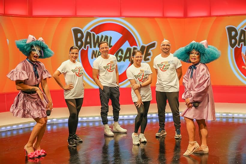 Angelu De Leon, Bobby Andrews, Bernadette Allyson, Michael Flores, Paolo Ballesteros, and Wally Bayola in Bawal na game show (2020)