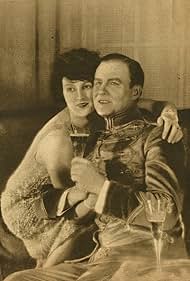 Vivian Gibson and Paul Richter in Die Geliebte seiner Hoheit (1928)