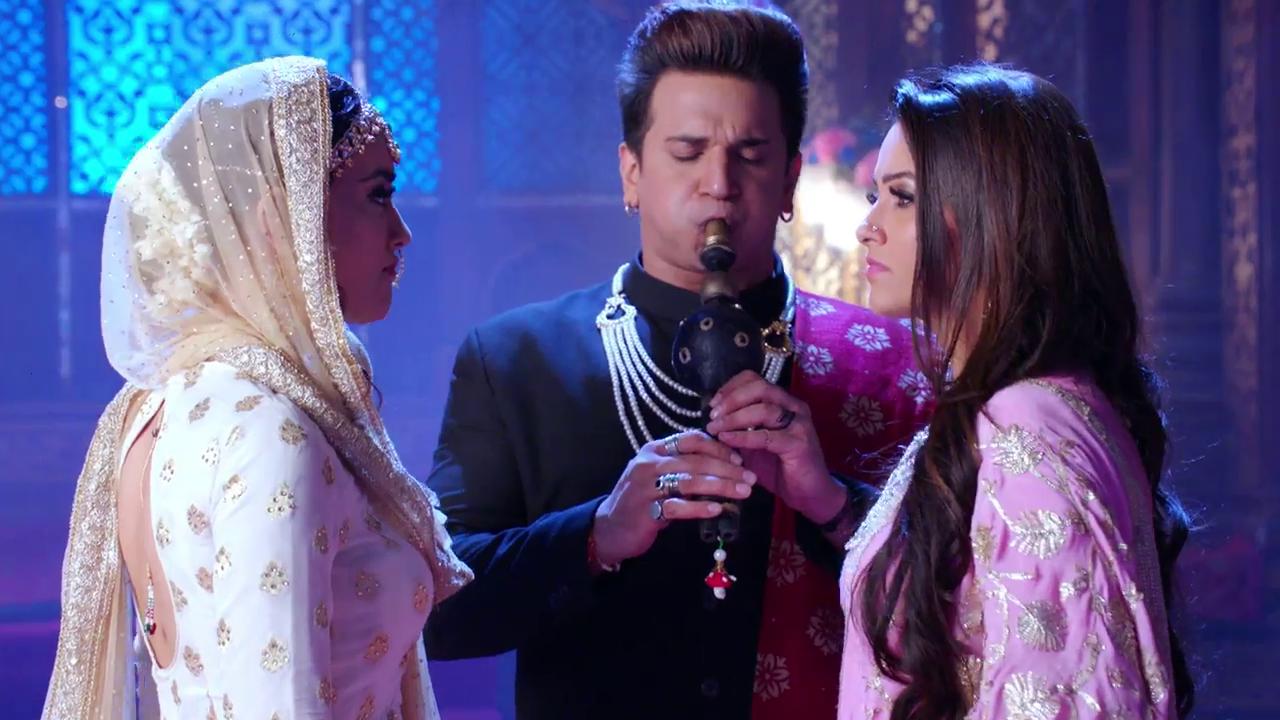 Anita Hassanandani Reddy, Surbhi Jyoti, and Prince Narula in Naagin (2015)